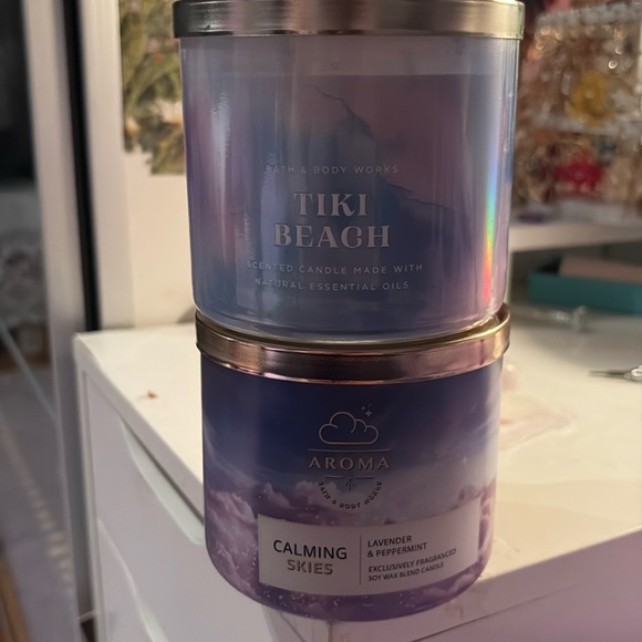 2 Brand New, Never Used Bath&BodyWork Scented Candles - Picture 8 of 8